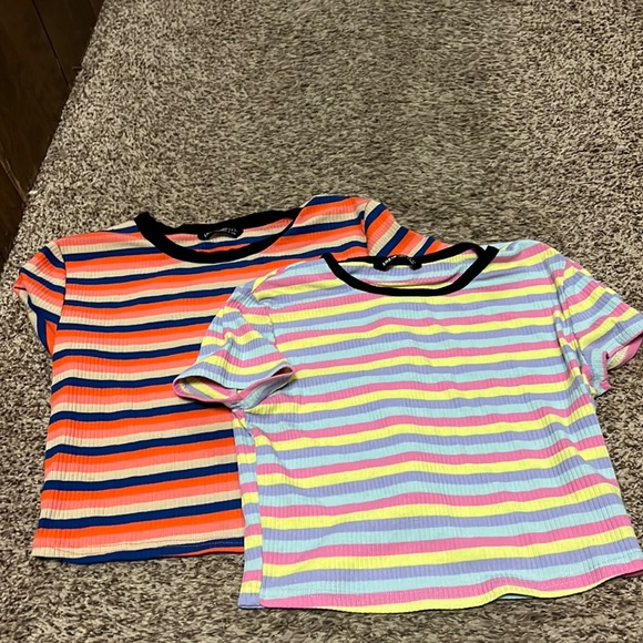 2 size medium colorful crop tops - Picture 1 of 5